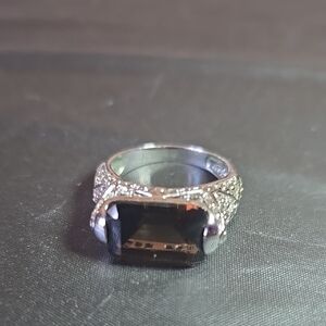 Elegant Silver and Brown Gemstone Ring